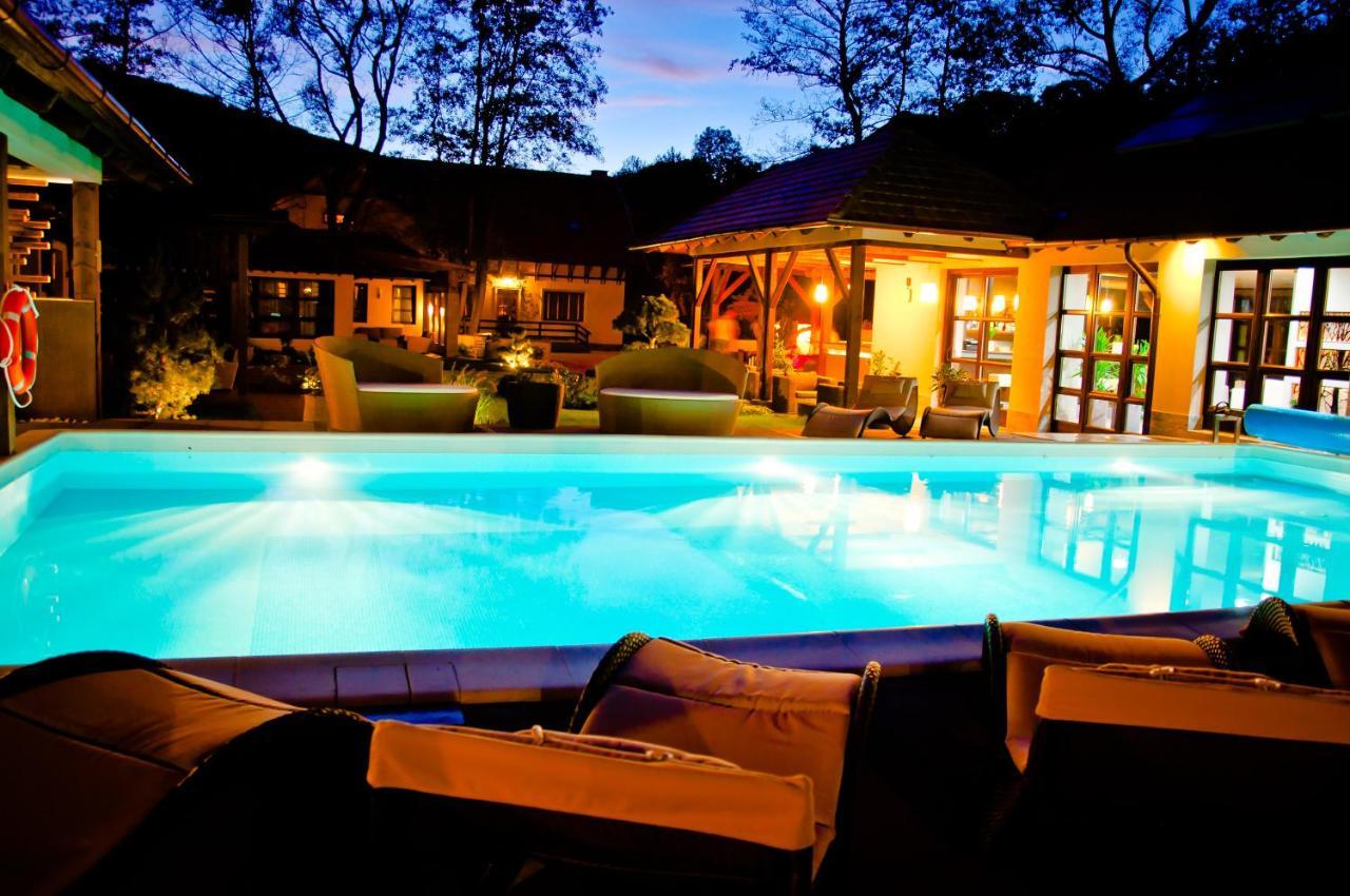 Hotel Aranygombos Fogado à Telkibánya Extérieur photo