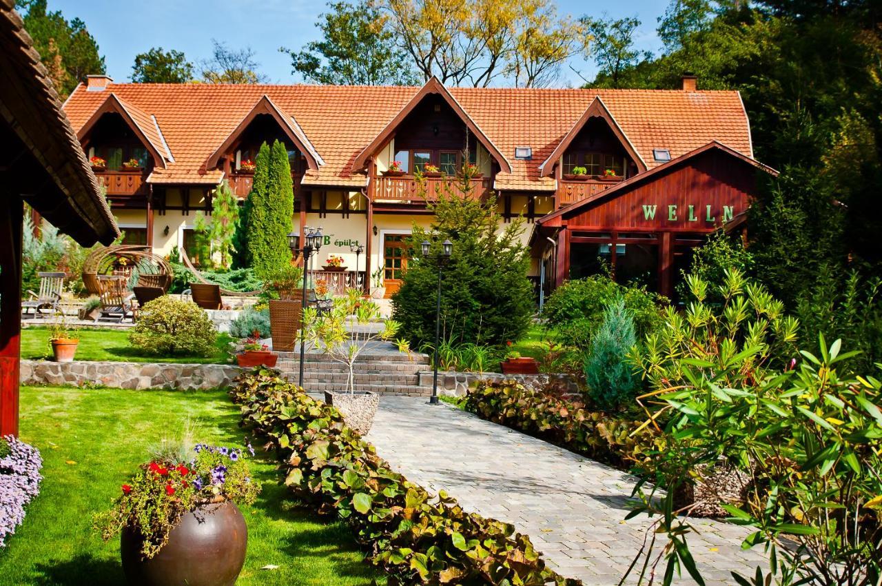 Hotel Aranygombos Fogado à Telkibánya Extérieur photo
