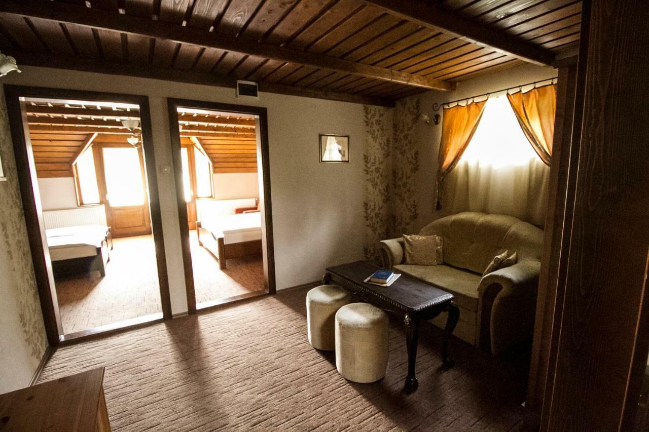 Hotel Aranygombos Fogado à Telkibánya Extérieur photo